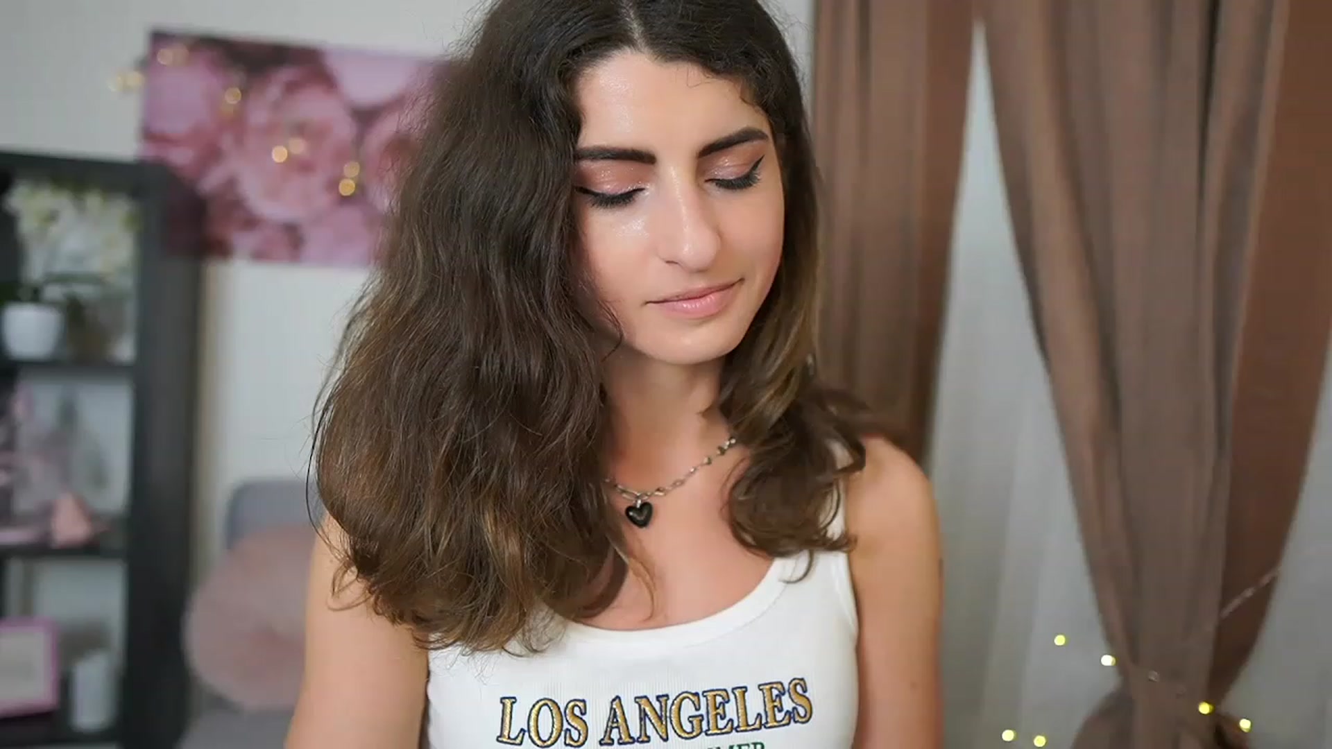 Gallery image thumbnail from EVA__LOVIA_'s myfreecams stream on, 05/25/2023, 13:13 image 9 of 20