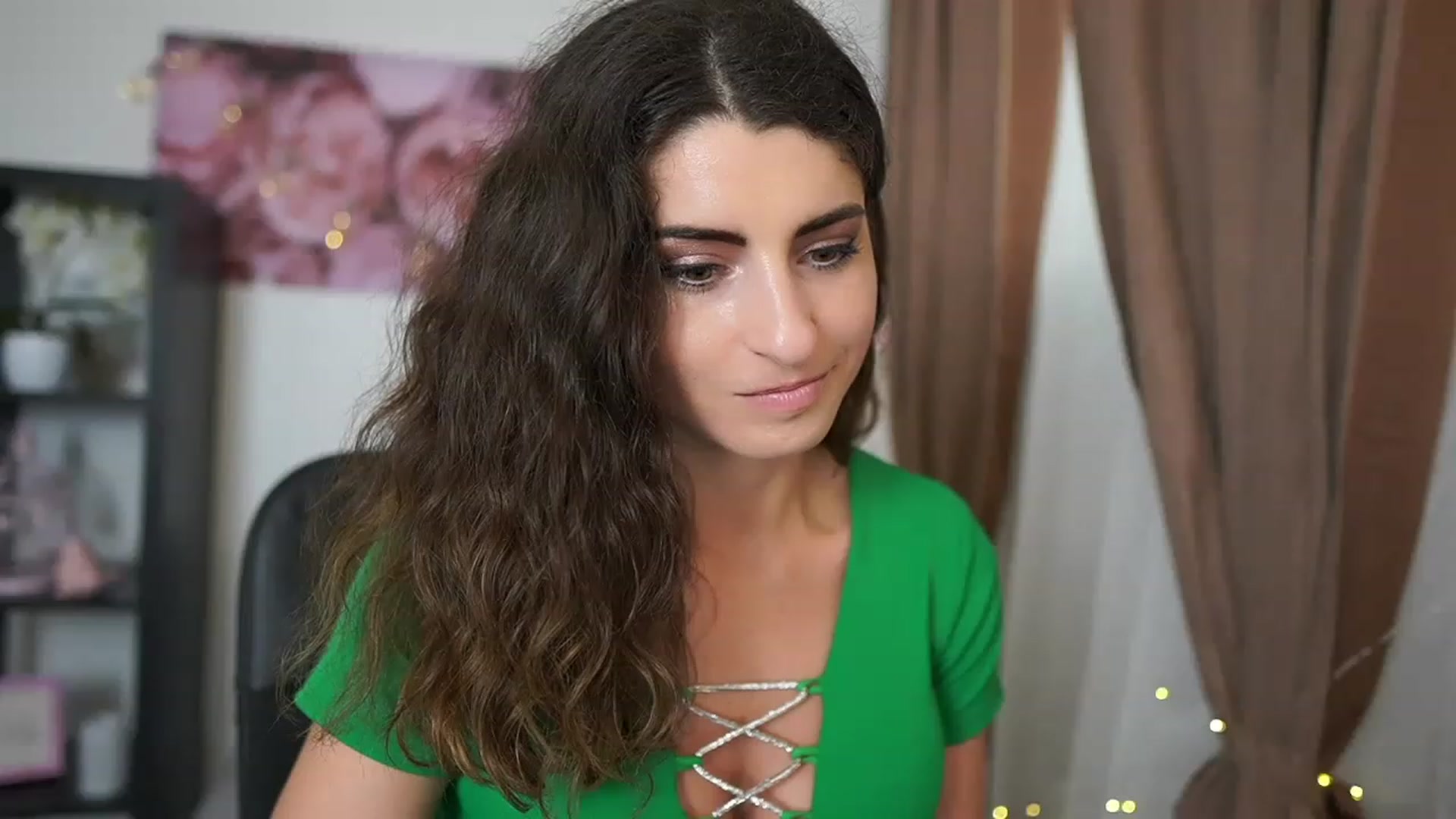 Gallery image thumbnail from EVA__LOVIA_'s myfreecams stream on, 05/26/2023, 12:45 image 13 of 20
