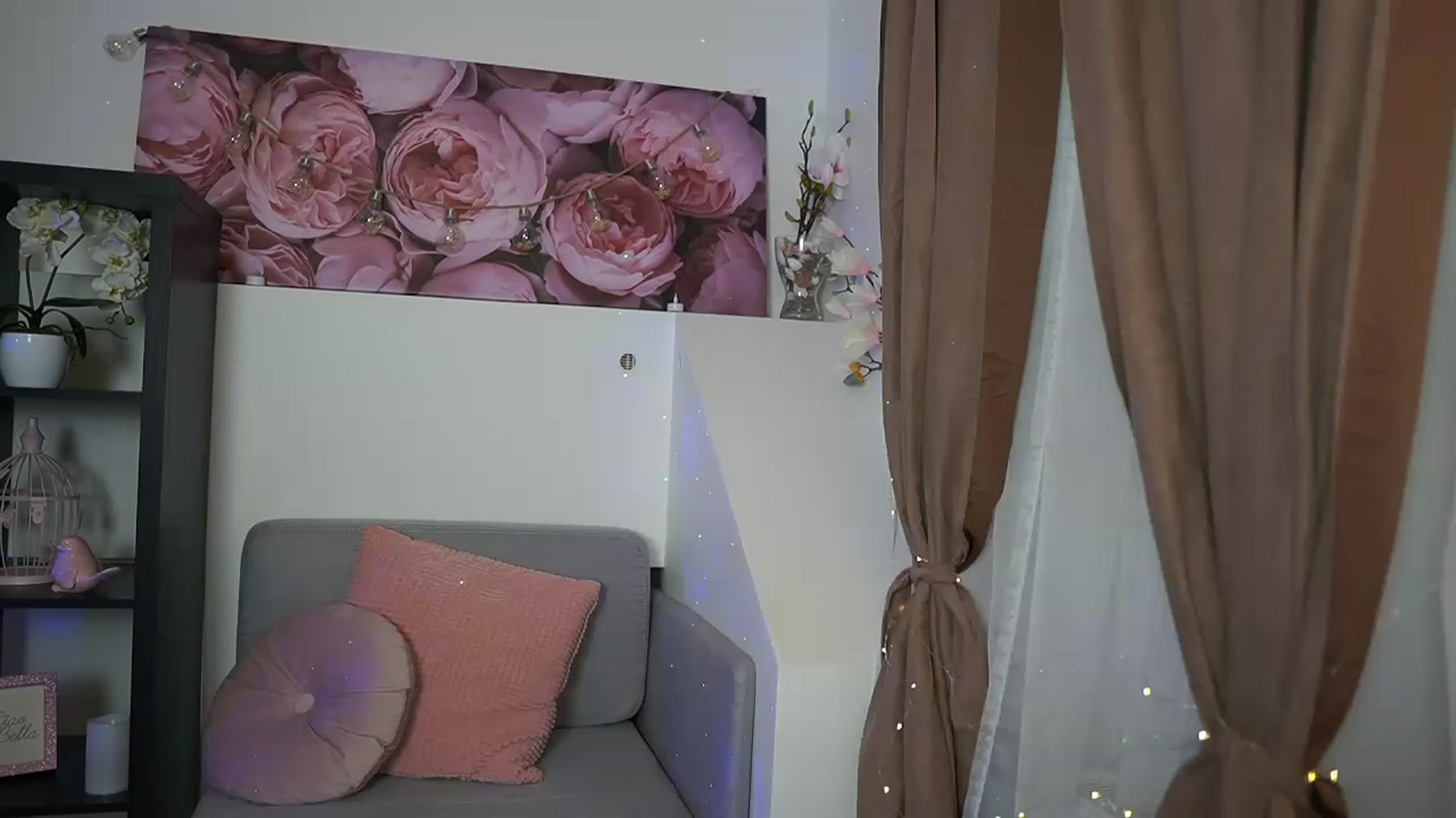Gallery image thumbnail from EVA__LOVIA_'s myfreecams stream on, 06/02/2023, 12:36 image 2 of 20