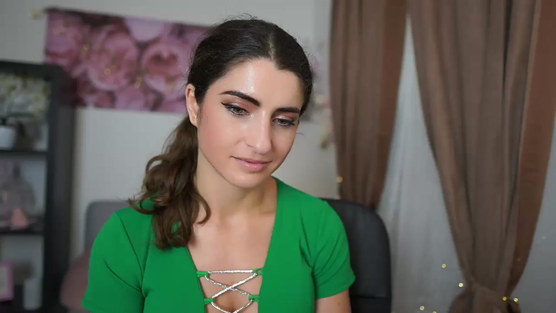 Gallery image thumbnail from EVA__LOVIA_'s myfreecams stream on, 06/04/2023, 12:51 image 14 of 20