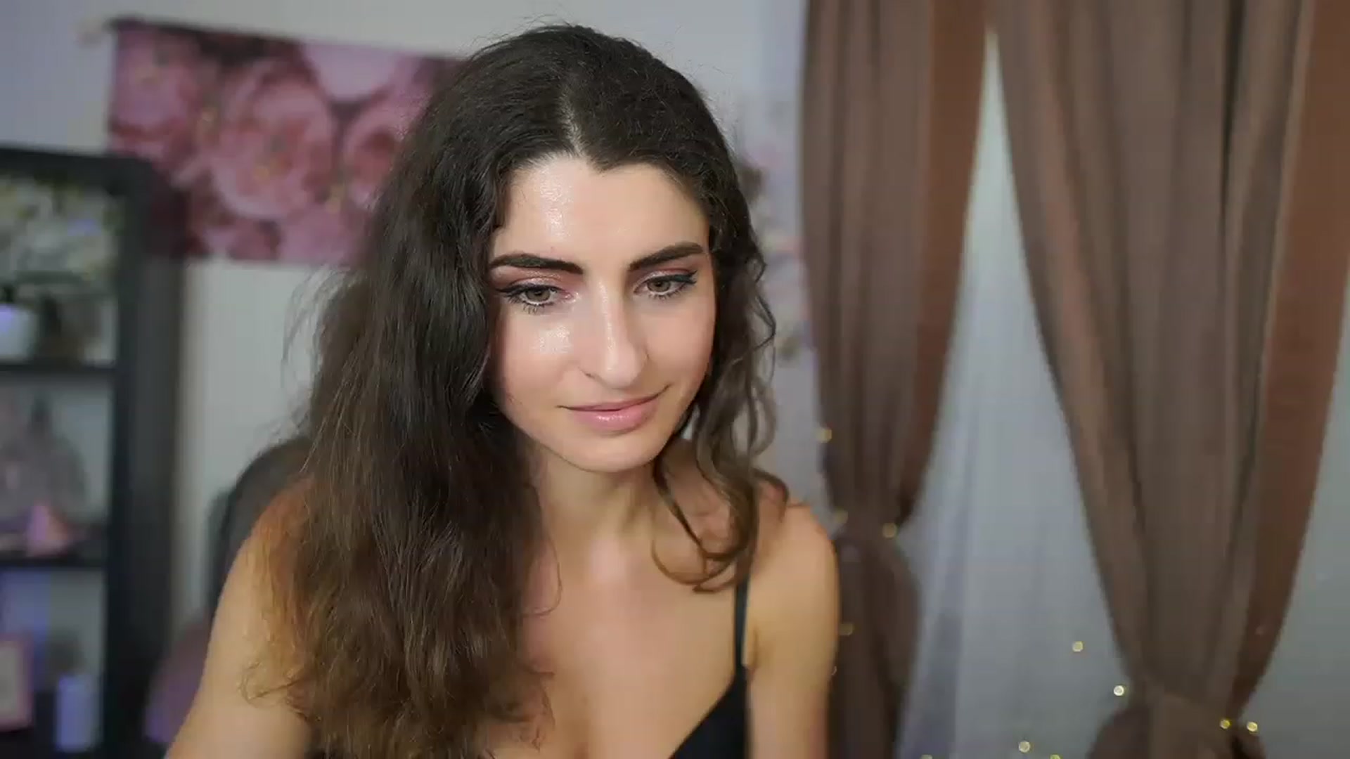 Gallery image thumbnail from EVA__LOVIA_'s myfreecams stream on, 06/04/2023, 14:14 image 18 of 20