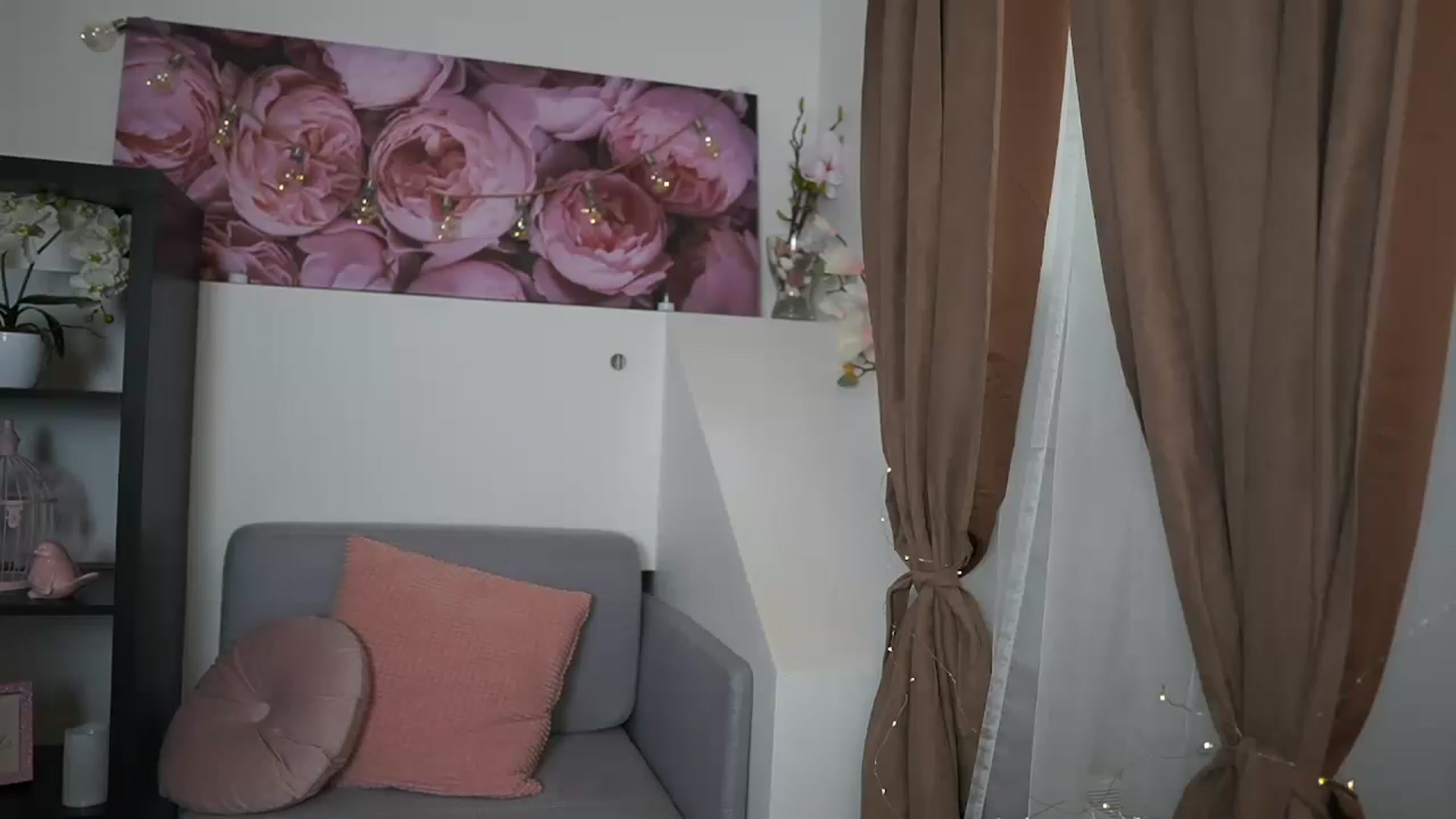 Gallery image thumbnail from EVA__LOVIA_'s myfreecams stream on, 06/04/2023, 14:14 image 12 of 20