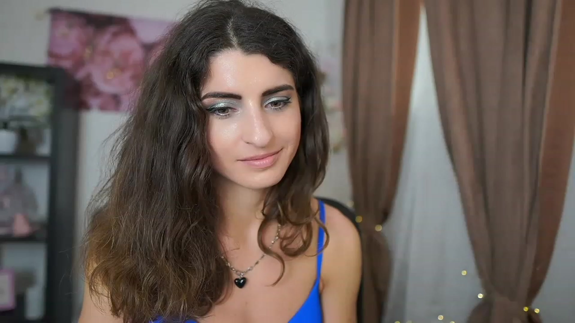 Gallery image thumbnail from EVA__LOVIA_'s myfreecams stream on, 06/05/2023, 13:00 image 17 of 20