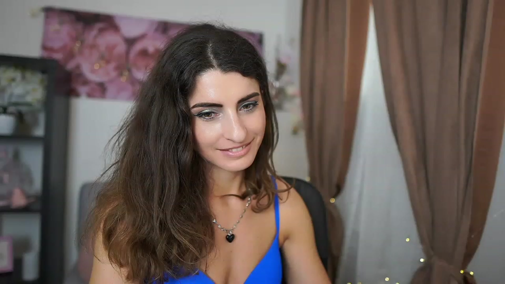Gallery image thumbnail from EVA__LOVIA_'s myfreecams stream on, 06/05/2023, 13:00 image 15 of 20