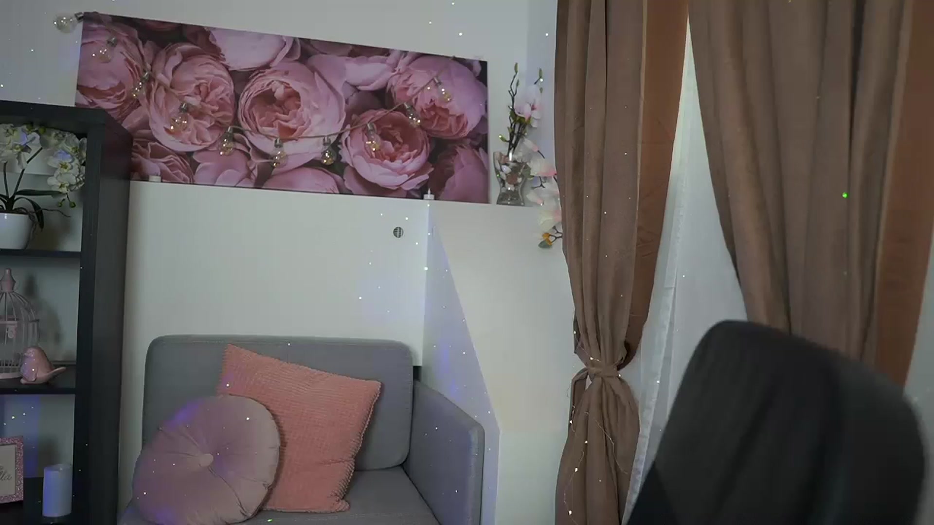 Gallery image thumbnail from EVA__LOVIA_'s myfreecams stream on, 06/06/2023, 11:01 image 5 of 20