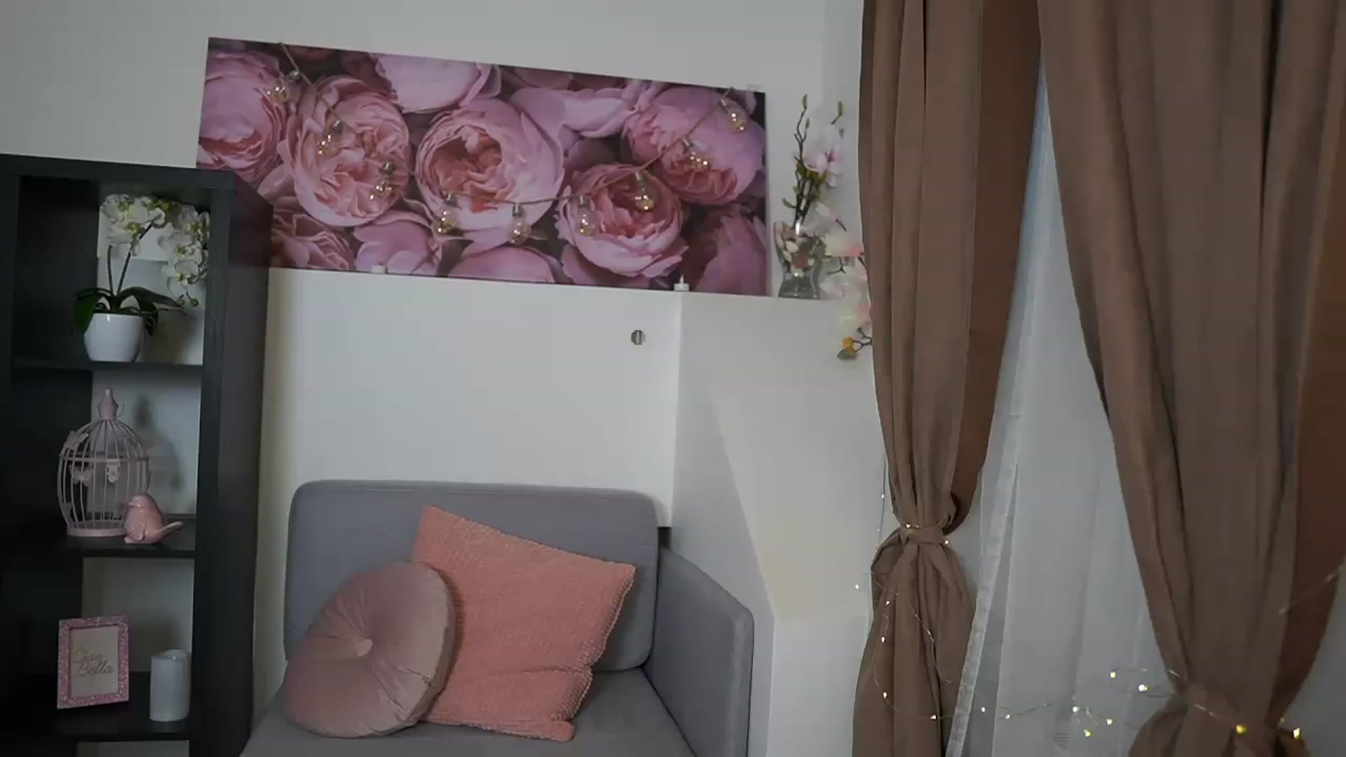 Gallery image thumbnail from EVA__LOVIA_'s myfreecams stream on, 06/14/2023, 18:16 image 5 of 20