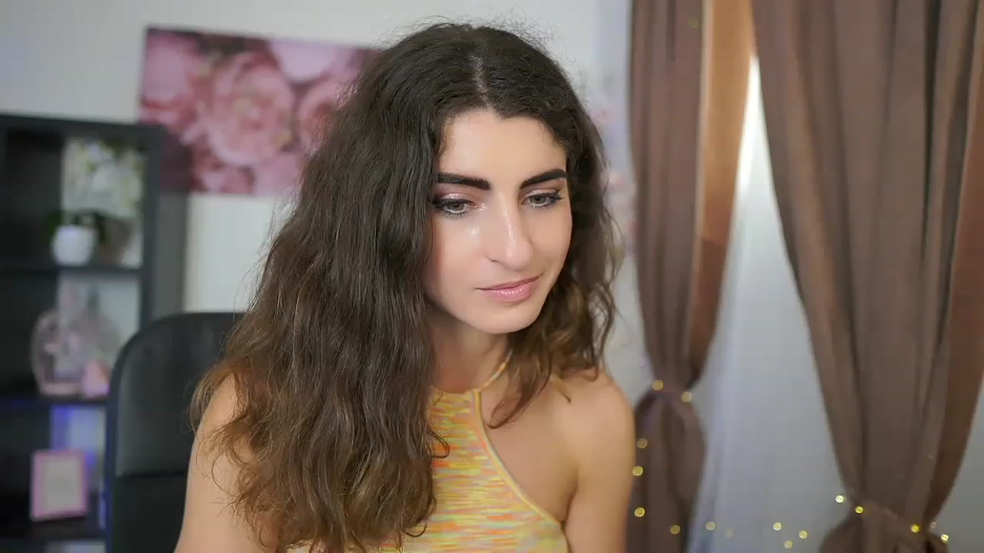 Gallery image thumbnail from EVA__LOVIA_'s myfreecams stream on, 06/18/2023, 11:10 image 18 of 20