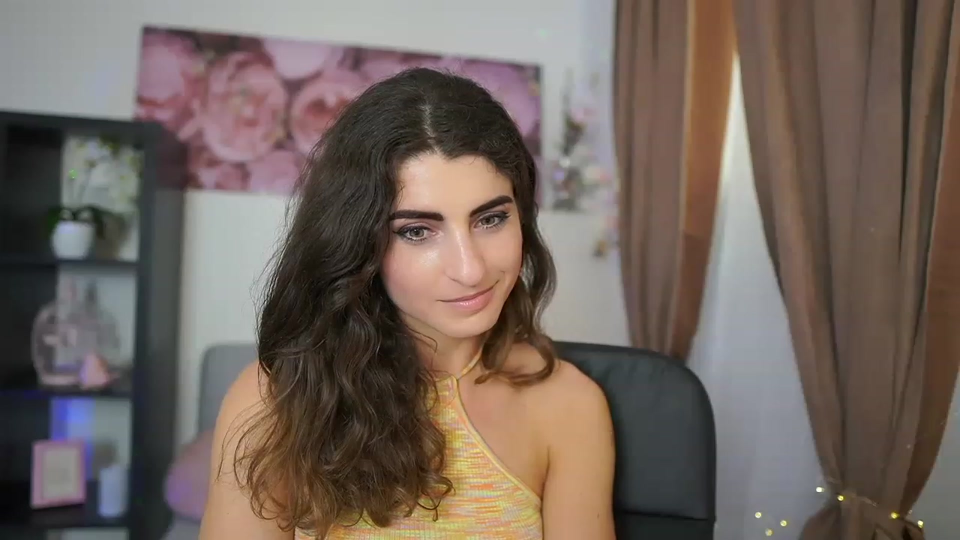 Gallery image thumbnail from EVA__LOVIA_'s myfreecams stream on, 06/18/2023, 13:45 image 15 of 20