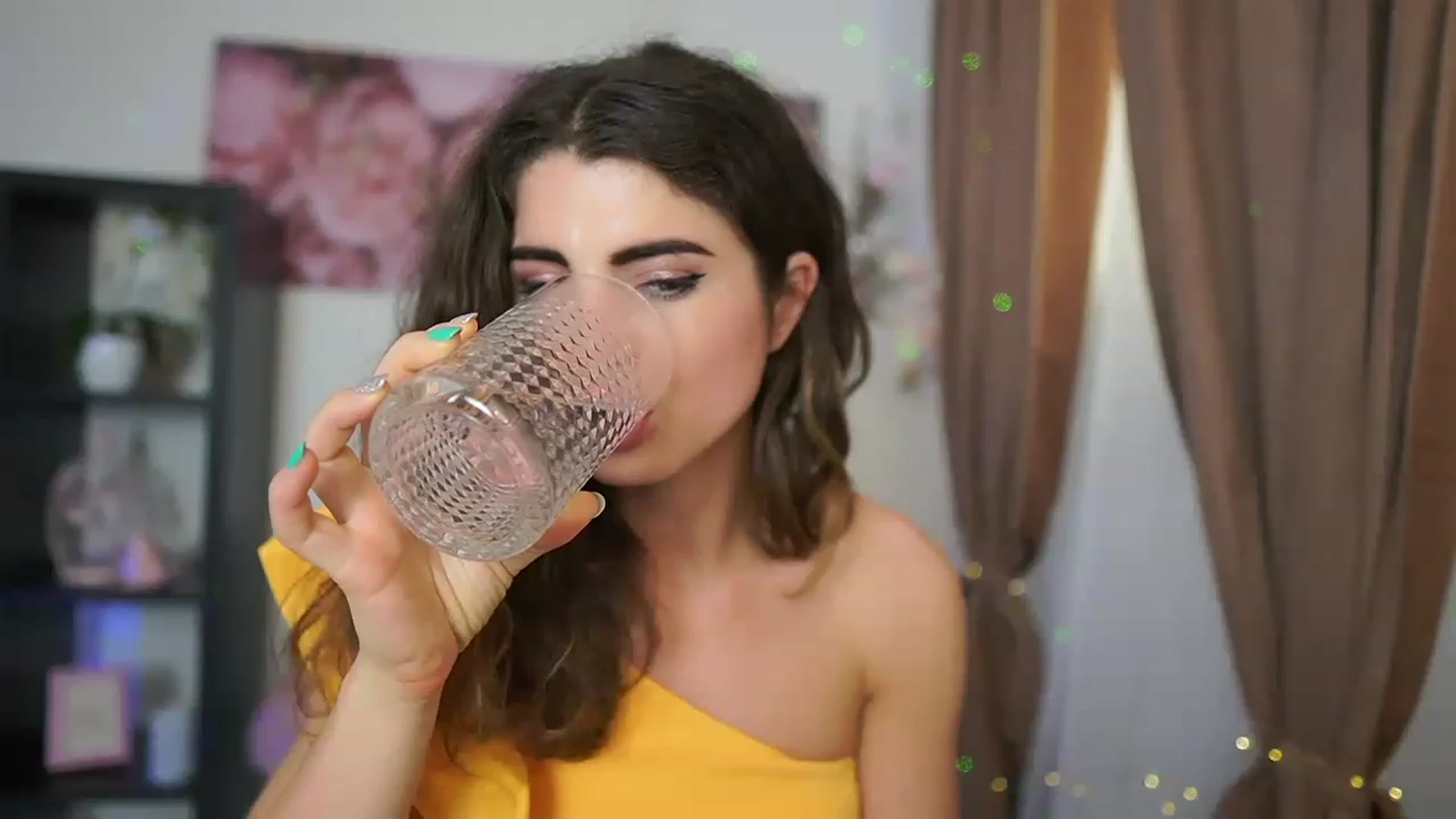 Gallery image thumbnail from EVA__LOVIA_'s myfreecams stream on, 06/18/2023, 15:06 image 7 of 20