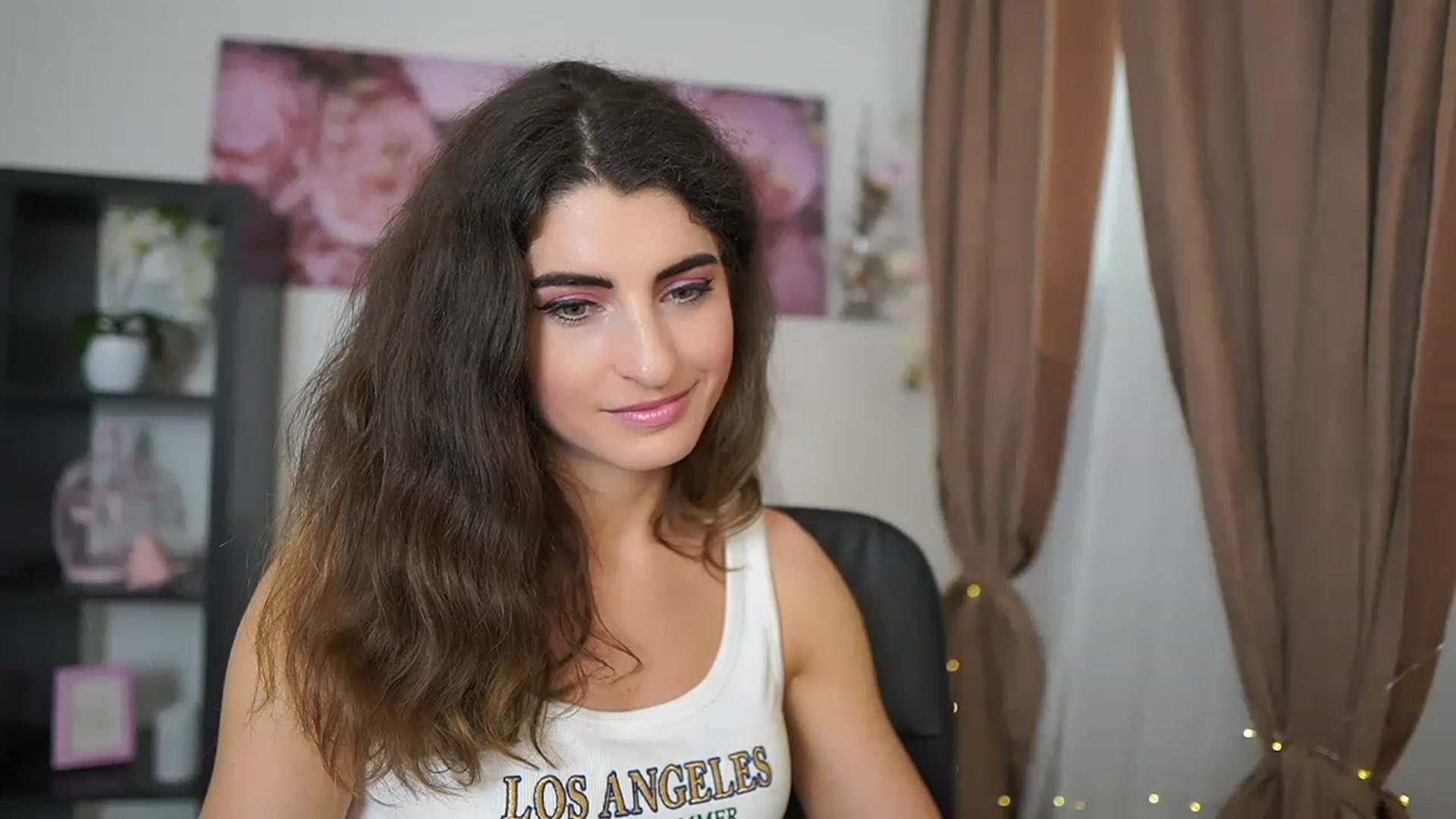 Gallery image thumbnail from EVA__LOVIA_'s myfreecams stream on, 06/21/2023, 13:12 image 13 of 20