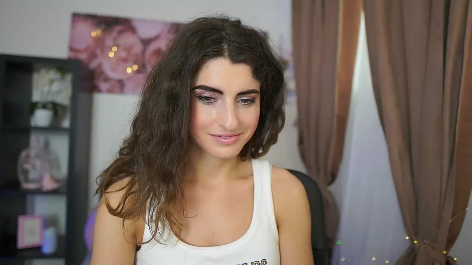Gallery image thumbnail from EVA__LOVIA_'s myfreecams stream on, 06/30/2023, 13:13 image 2 of 20