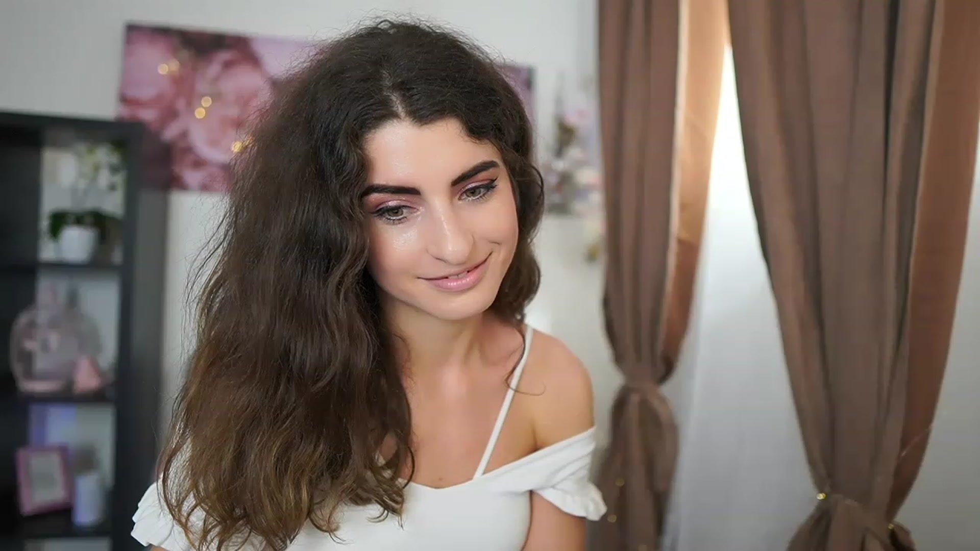 Gallery image thumbnail from EVA__LOVIA_'s myfreecams stream on, 07/03/2023, 09:48 image 20 of 20