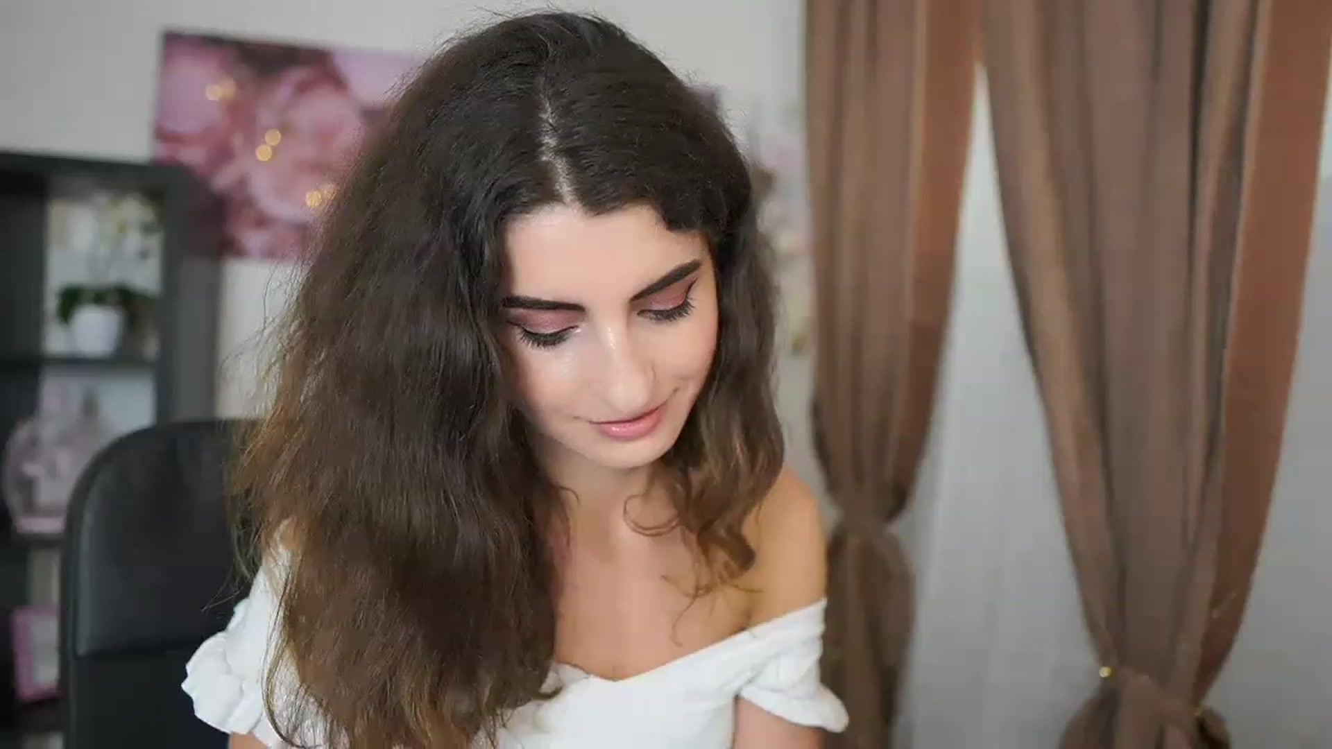 Gallery image thumbnail from EVA__LOVIA_'s myfreecams stream on, 07/03/2023, 13:09 image 16 of 20