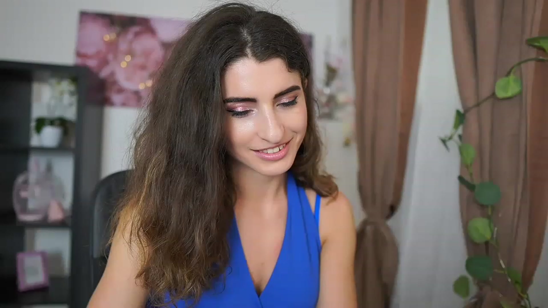 Gallery image thumbnail from EVA__LOVIA_'s myfreecams stream on, 07/08/2023, 15:59 image 15 of 20