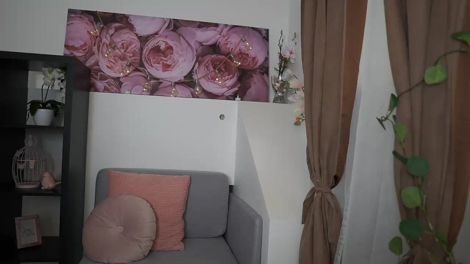 Gallery image thumbnail from EVA__LOVIA_'s myfreecams stream on, 07/08/2023, 15:59 image 11 of 20