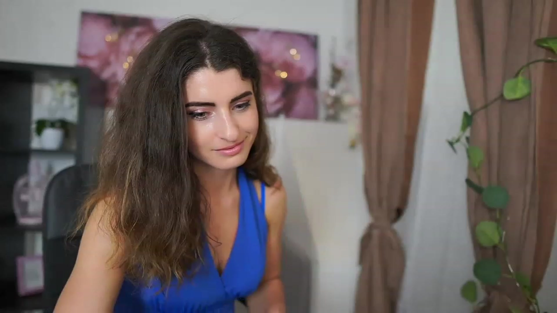 Gallery image thumbnail from EVA__LOVIA_'s myfreecams stream on, 07/08/2023, 15:59 image 18 of 20