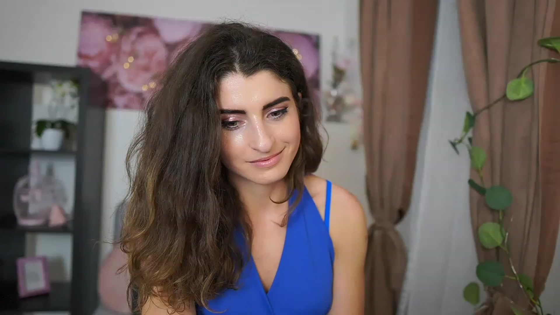 Gallery image thumbnail from EVA__LOVIA_'s myfreecams stream on, 07/08/2023, 18:25 image 17 of 20