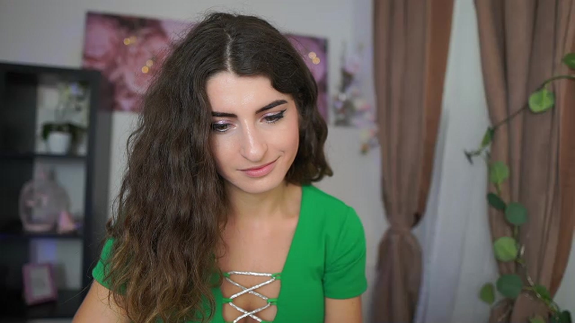 Gallery image thumbnail from EVA__LOVIA_'s myfreecams stream on, 07/21/2023, 14:00 image 16 of 20