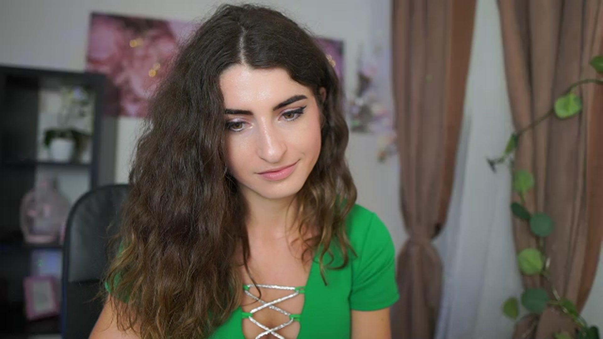 Gallery image thumbnail from EVA__LOVIA_'s myfreecams stream on, 07/21/2023, 14:12 image 17 of 20
