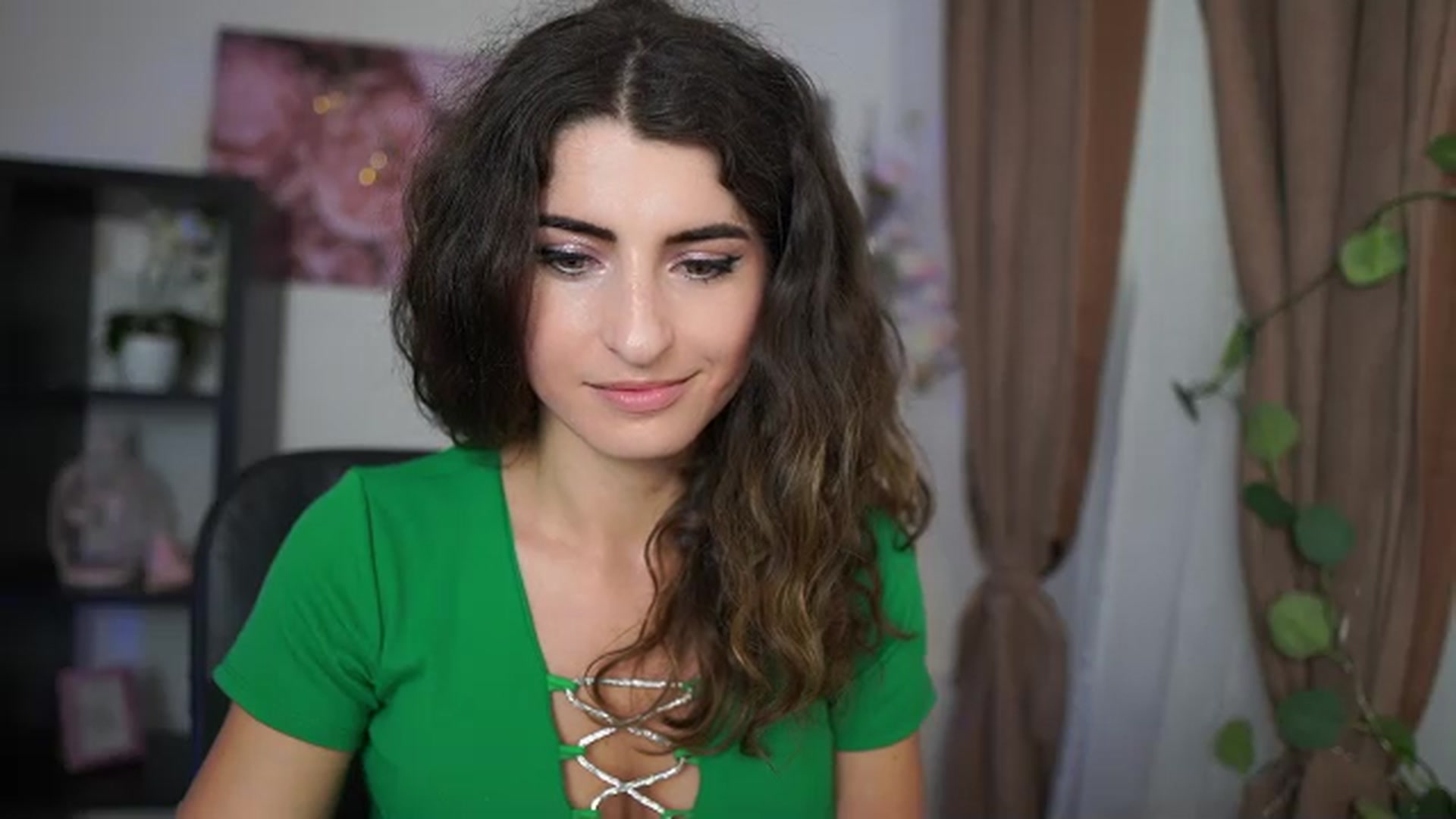 Gallery image thumbnail from EVA__LOVIA_'s myfreecams stream on, 07/21/2023, 15:06 image 12 of 20