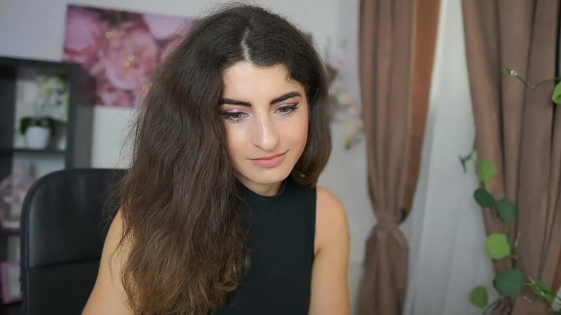 Gallery image thumbnail from EVA__LOVIA_'s myfreecams stream on, 07/23/2023, 10:06 image 4 of 20
