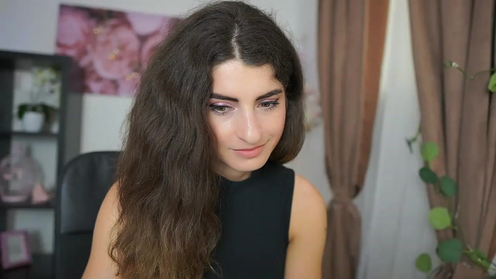Gallery image thumbnail from EVA__LOVIA_'s myfreecams stream on, 07/23/2023, 10:06 image 10 of 20