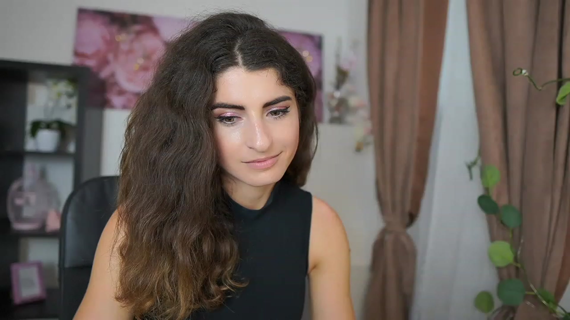 Gallery image thumbnail from EVA__LOVIA_'s myfreecams stream on, 07/23/2023, 13:01 image 9 of 20