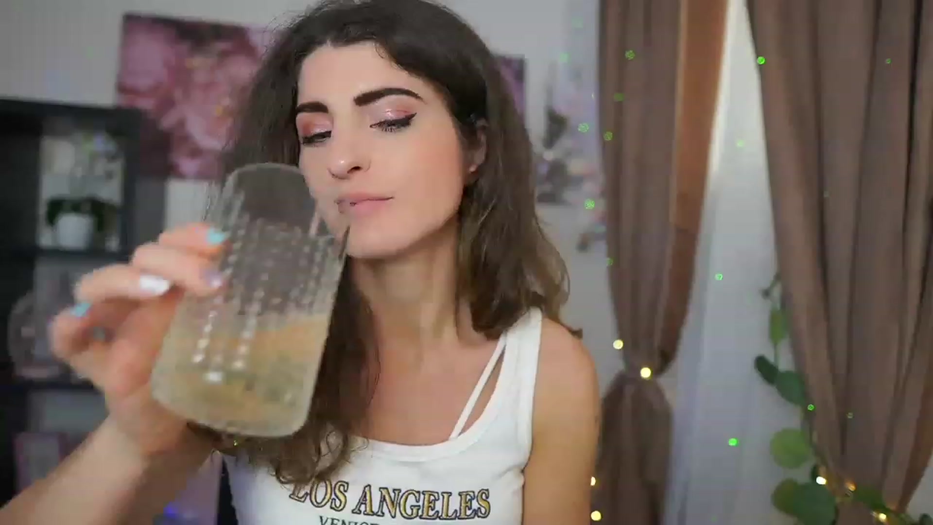 Gallery image thumbnail from EVA__LOVIA_'s myfreecams stream on, 07/28/2023, 10:20 image 16 of 20