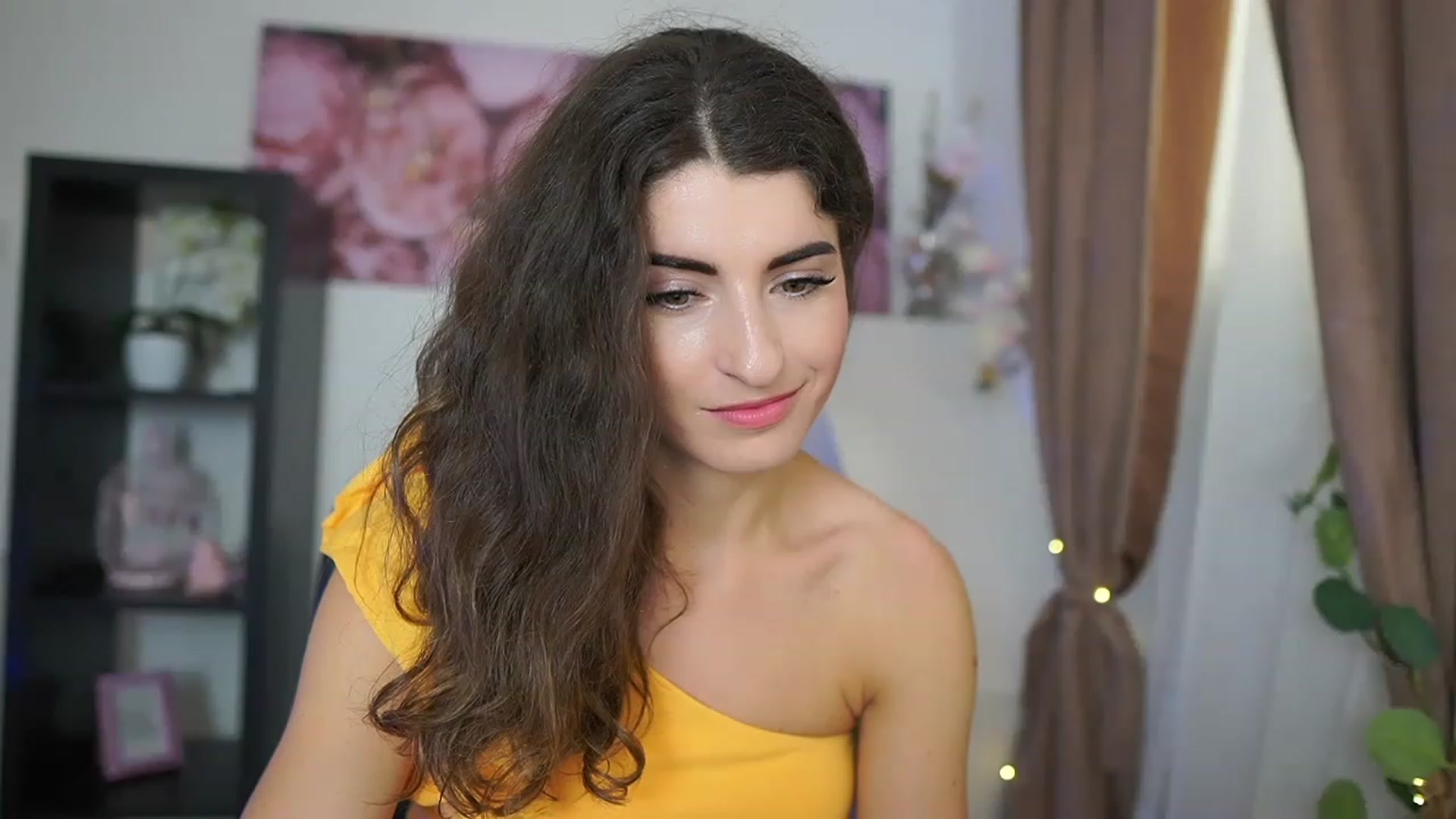 Gallery image thumbnail from EVA__LOVIA_'s myfreecams stream on, 08/03/2023, 14:28 image 16 of 20
