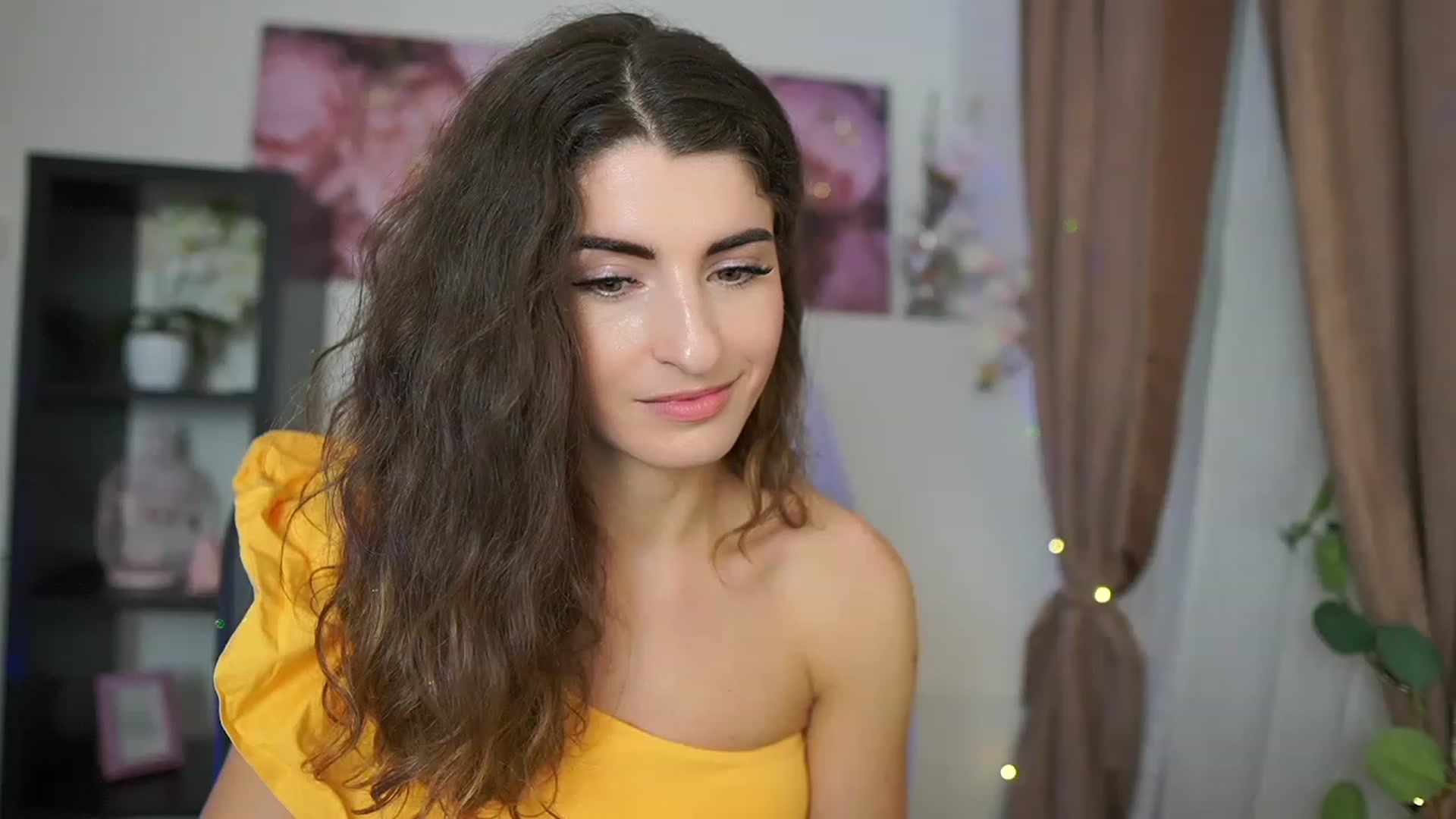 Gallery image thumbnail from EVA__LOVIA_'s myfreecams stream on, 08/03/2023, 17:11 image 13 of 20