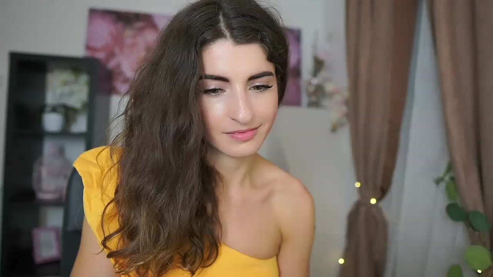 Gallery image thumbnail from EVA__LOVIA_'s myfreecams stream on, 08/03/2023, 17:11 image 19 of 20