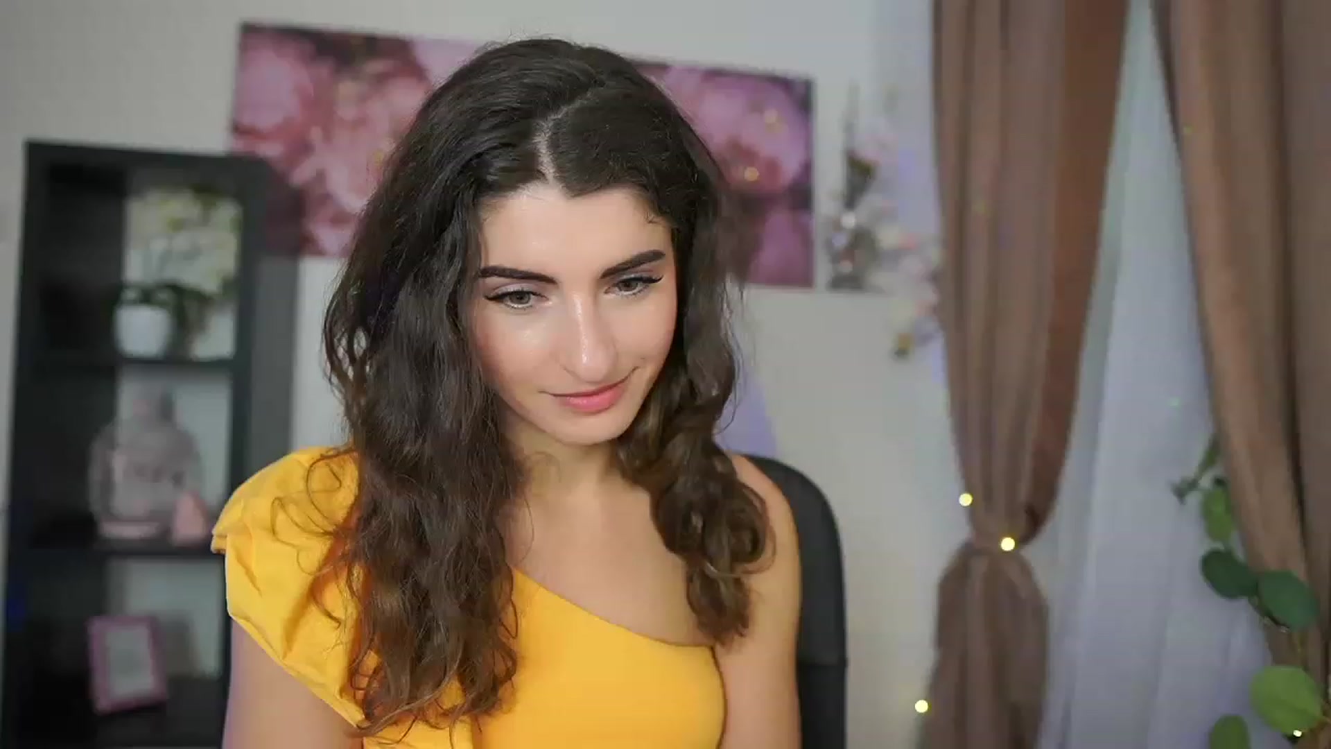 Gallery image thumbnail from EVA__LOVIA_'s myfreecams stream on, 08/03/2023, 17:11 image 4 of 20