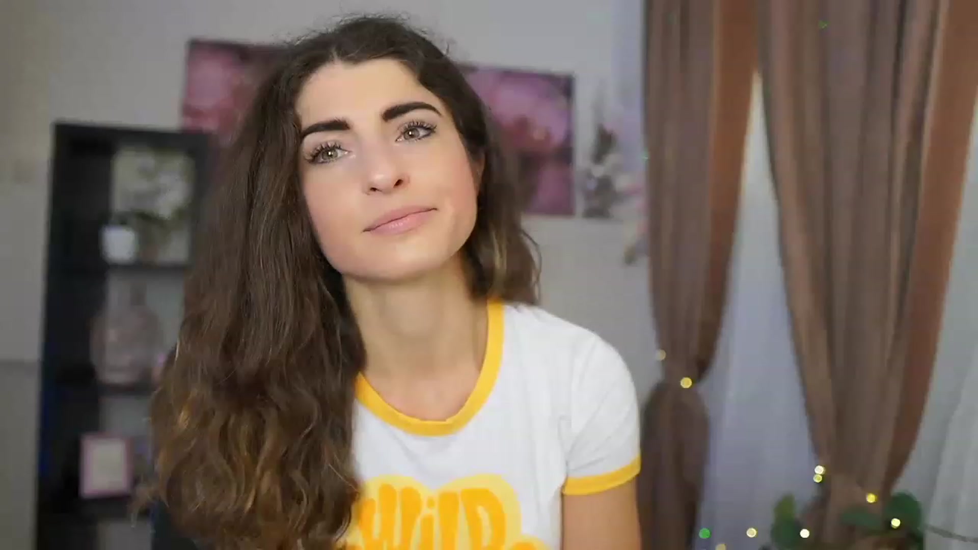 Gallery image thumbnail from EVA__LOVIA_'s myfreecams stream on, 08/10/2023, 10:34 image 13 of 20