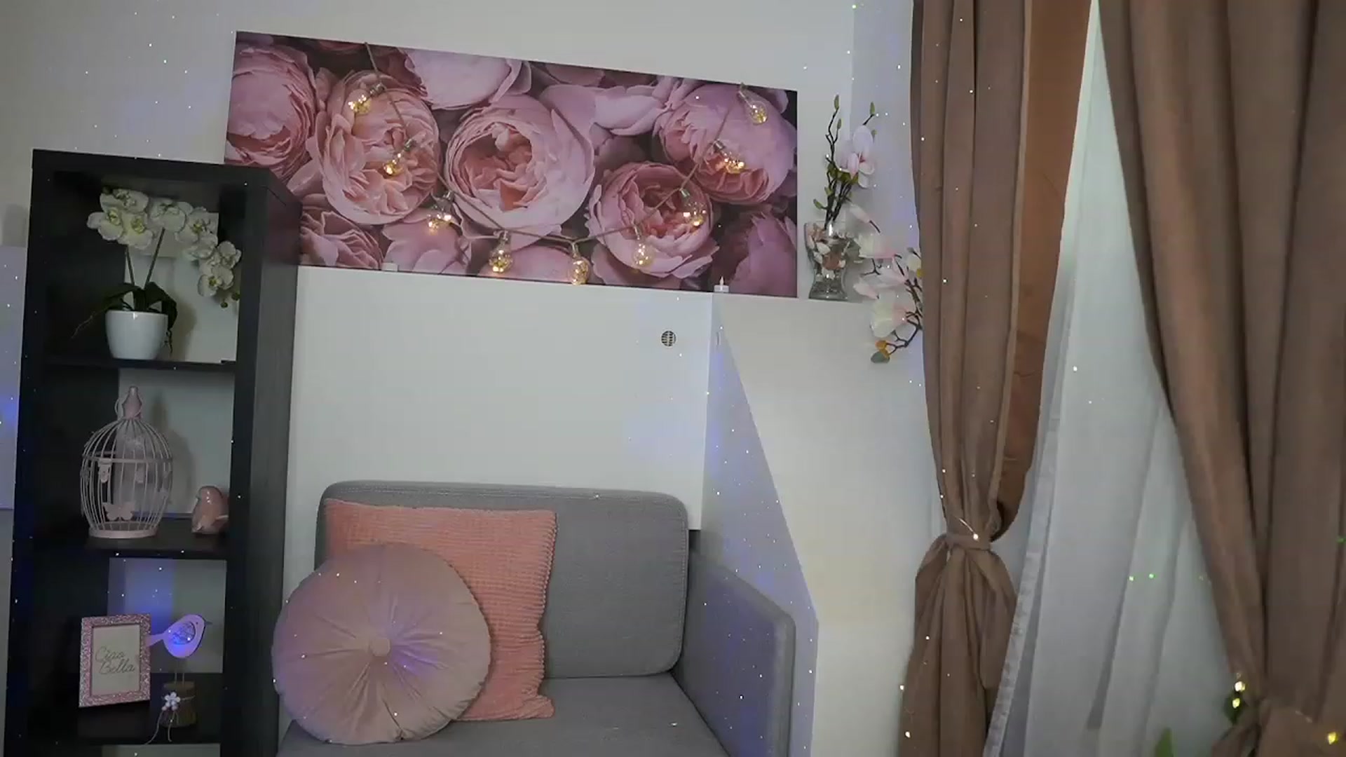 Gallery image thumbnail from EVA__LOVIA_'s myfreecams stream on, 08/17/2023, 11:29 image 19 of 20