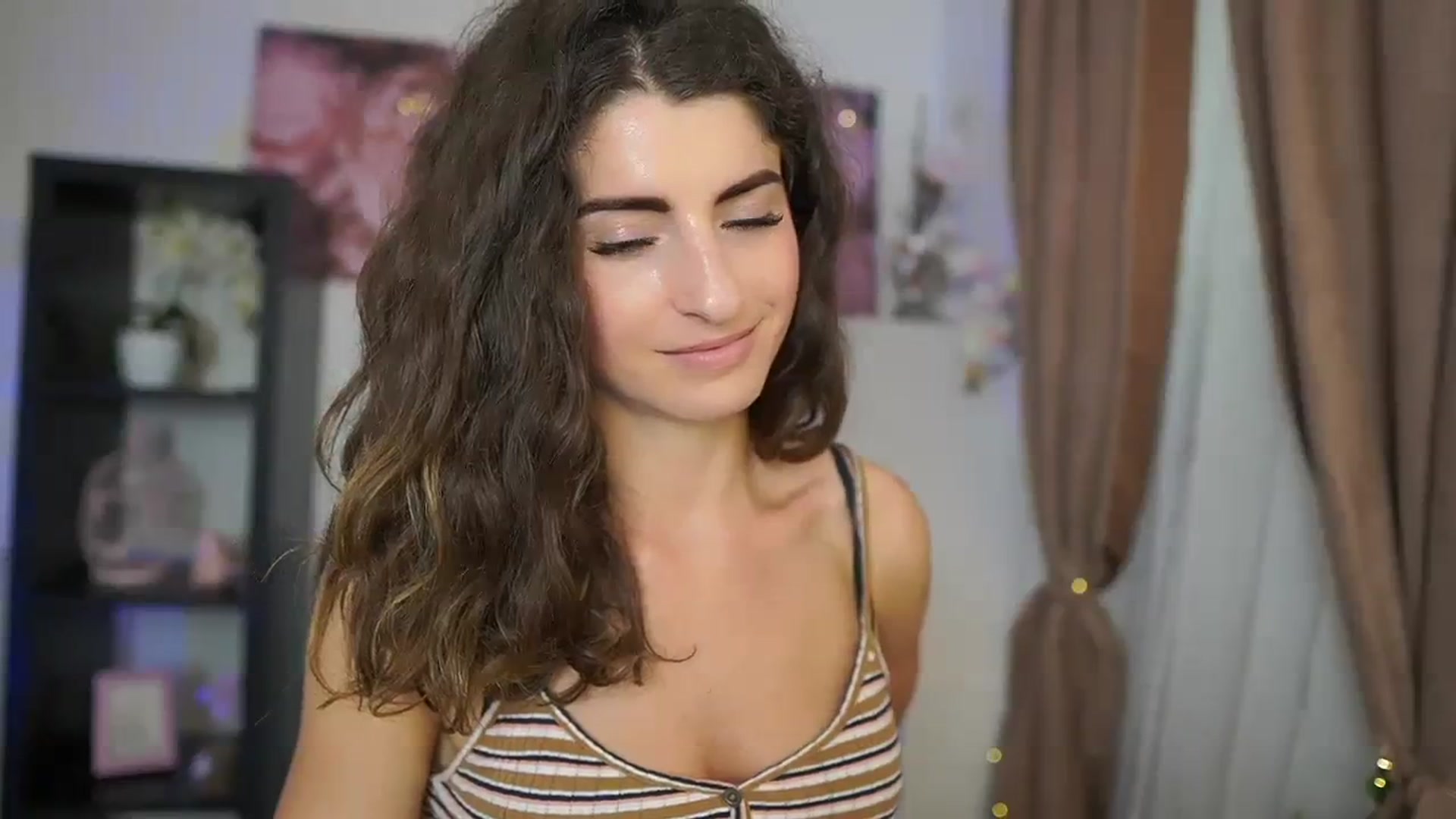 Gallery image thumbnail from EVA__LOVIA_'s myfreecams stream on, 08/25/2023, 14:52 image 16 of 20