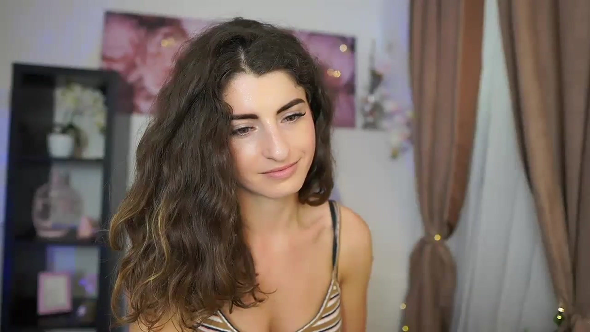Gallery image thumbnail from EVA__LOVIA_'s myfreecams stream on, 08/25/2023, 14:52 image 10 of 20