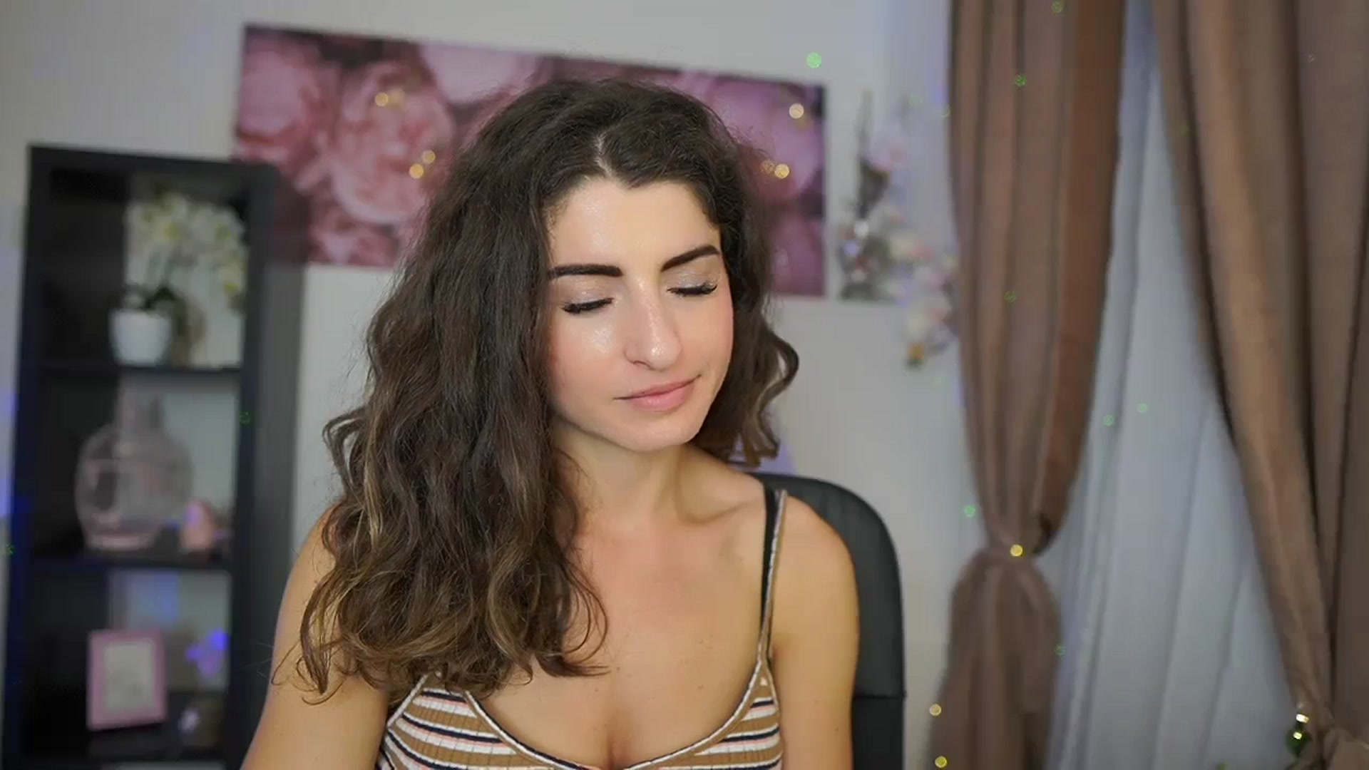 Gallery image thumbnail from EVA__LOVIA_'s myfreecams stream on, 08/25/2023, 18:05 image 19 of 20