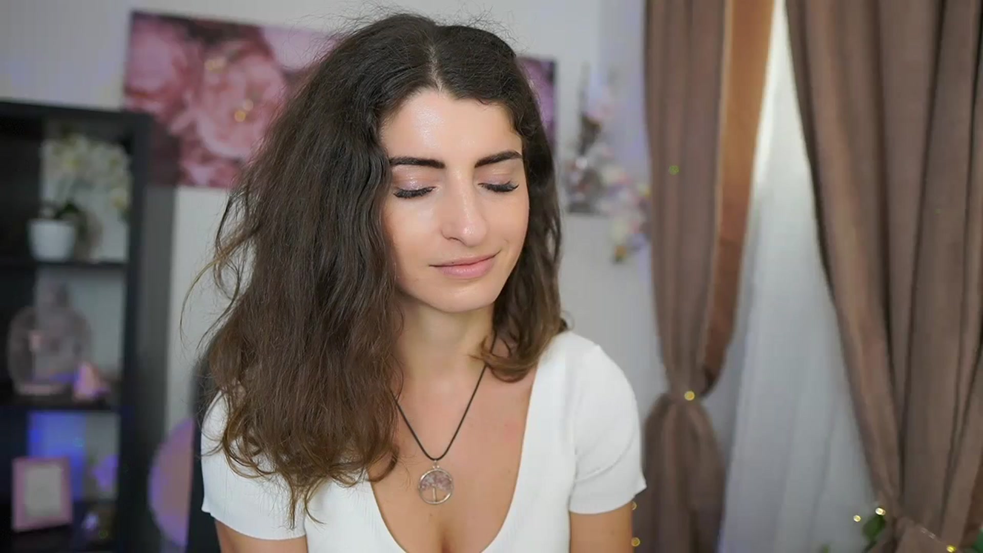 Gallery image thumbnail from EVA__LOVIA_'s myfreecams stream on, 08/31/2023, 10:40 image 11 of 20