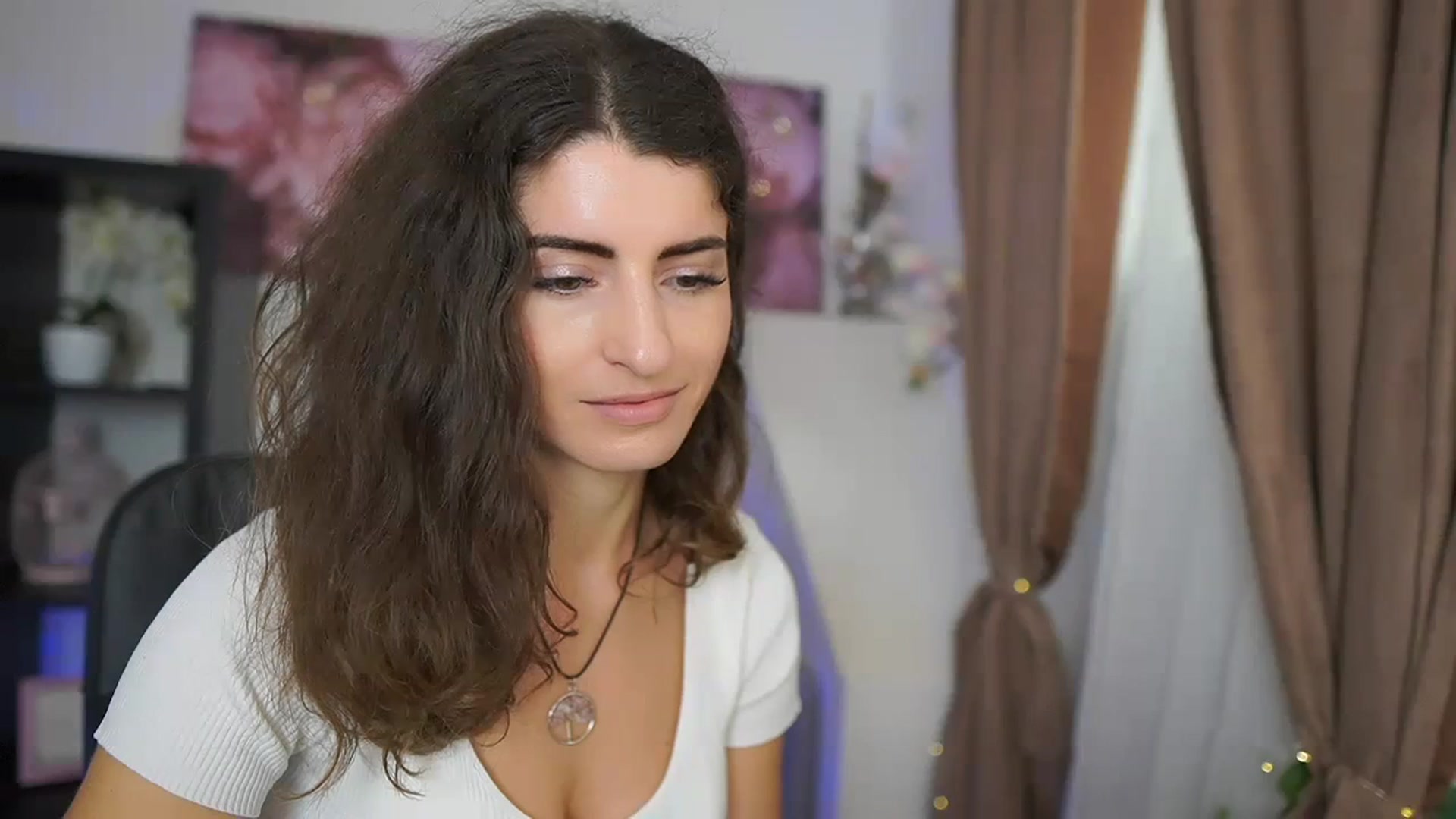 Gallery image thumbnail from EVA__LOVIA_'s myfreecams stream on, 08/31/2023, 10:40 image 16 of 20