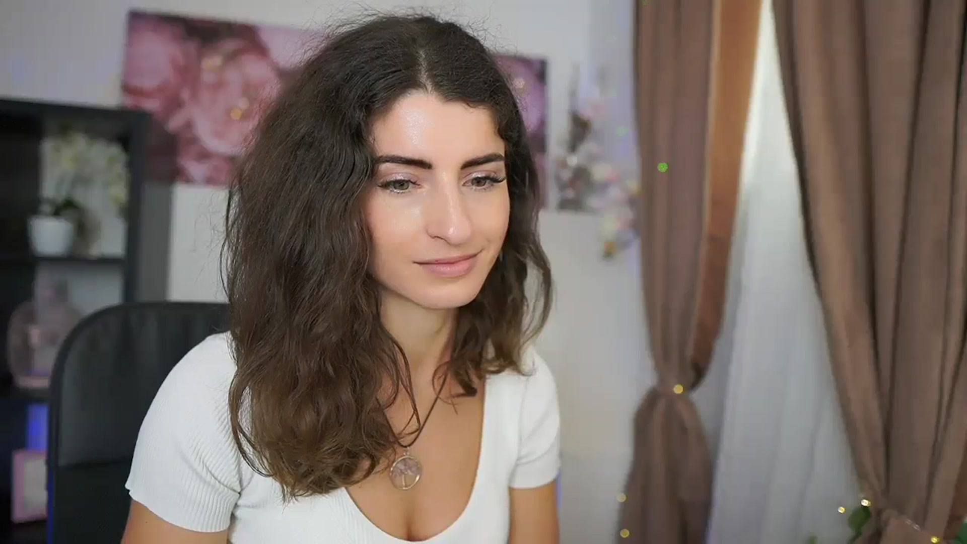 Gallery image thumbnail from EVA__LOVIA_'s myfreecams stream on, 08/31/2023, 10:40 image 14 of 20