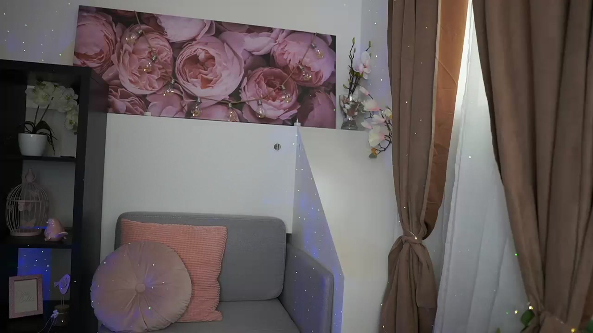 Gallery image thumbnail from EVA__LOVIA_'s myfreecams stream on, 08/31/2023, 12:02 image 18 of 20