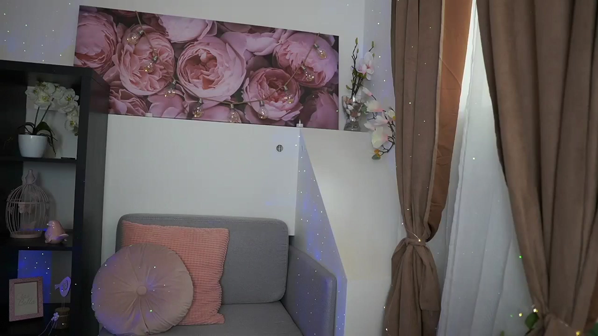 Gallery image thumbnail from EVA__LOVIA_'s myfreecams stream on, 08/31/2023, 12:02 image 19 of 20