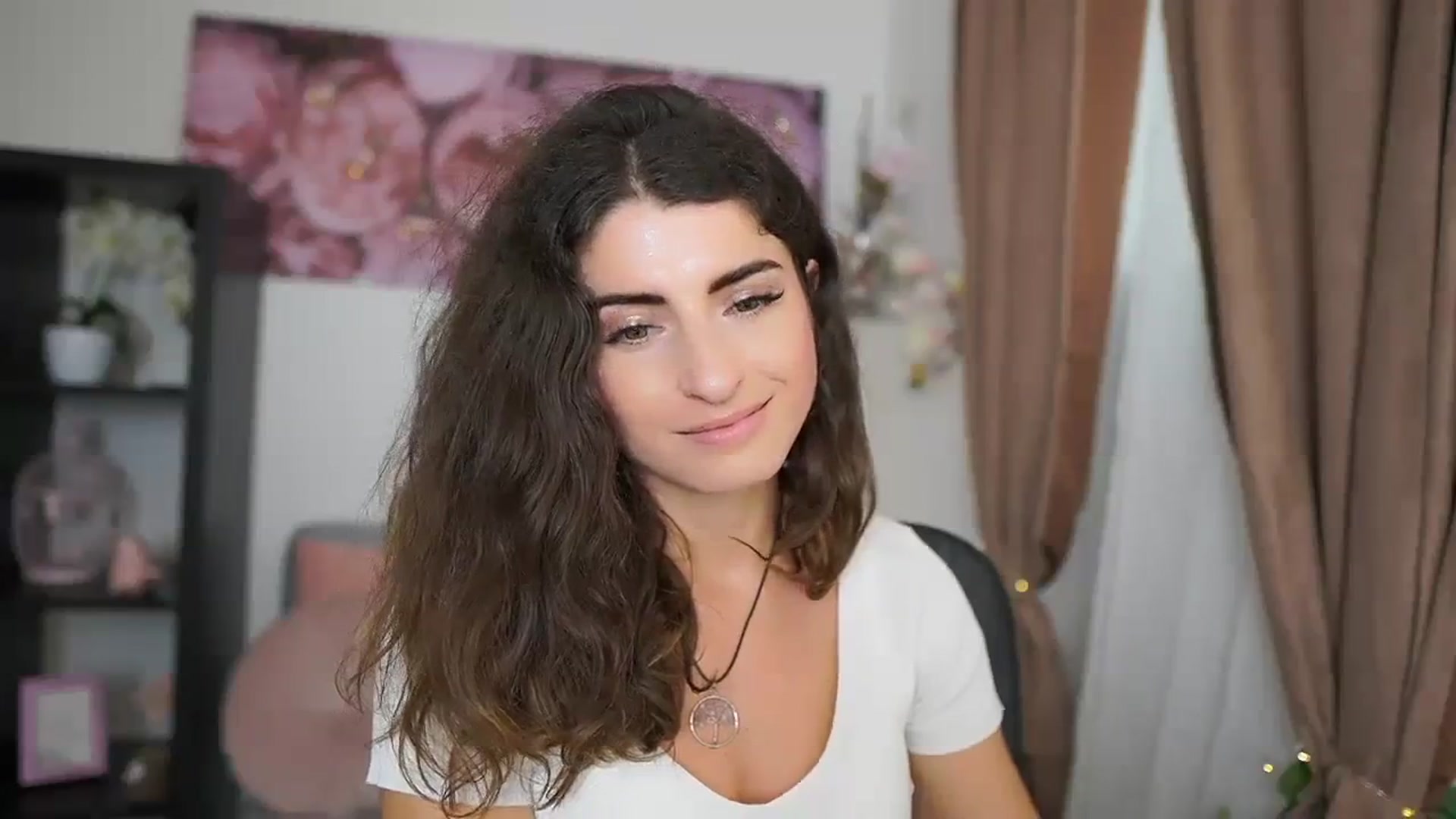 Gallery image thumbnail from EVA__LOVIA_'s myfreecams stream on, 08/31/2023, 12:32 image 19 of 20