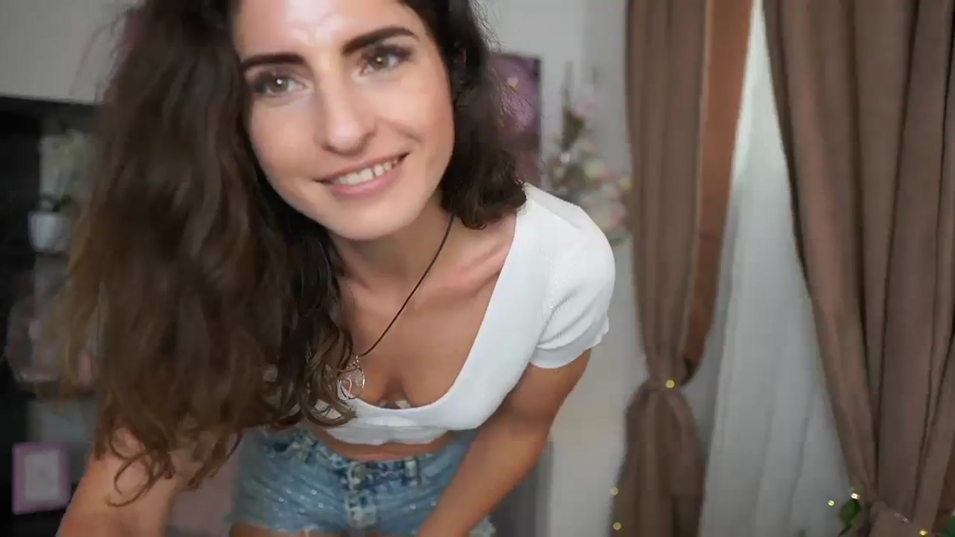 Gallery image thumbnail from EVA__LOVIA_'s myfreecams stream on, 08/31/2023, 12:32 image 12 of 20