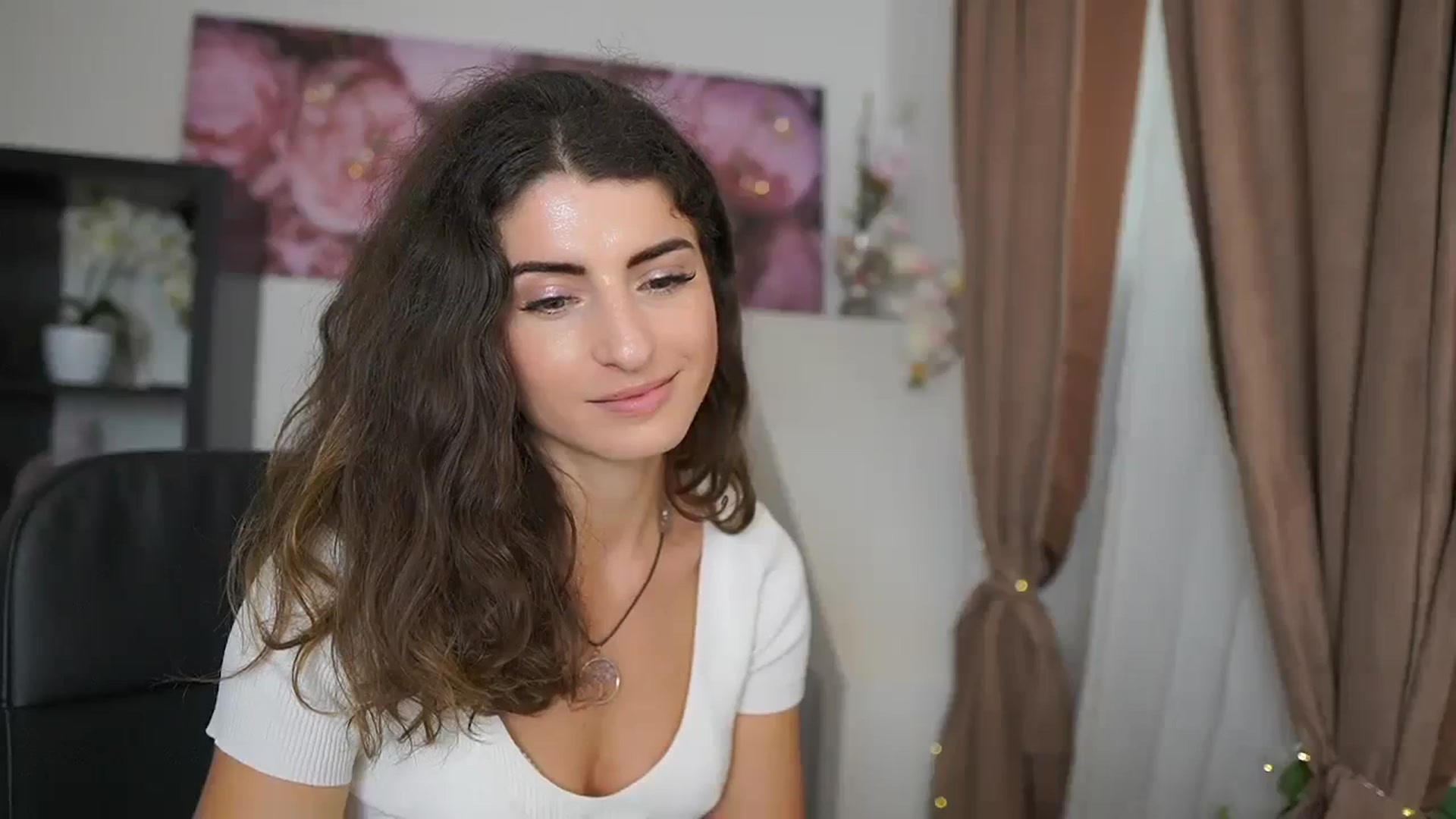 Gallery image thumbnail from EVA__LOVIA_'s myfreecams stream on, 08/31/2023, 13:18 image 7 of 20