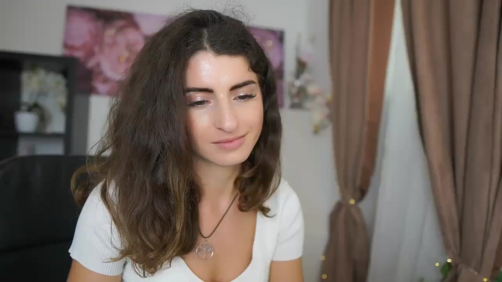 Gallery image thumbnail from EVA__LOVIA_'s myfreecams stream on, 08/31/2023, 13:18 image 15 of 20