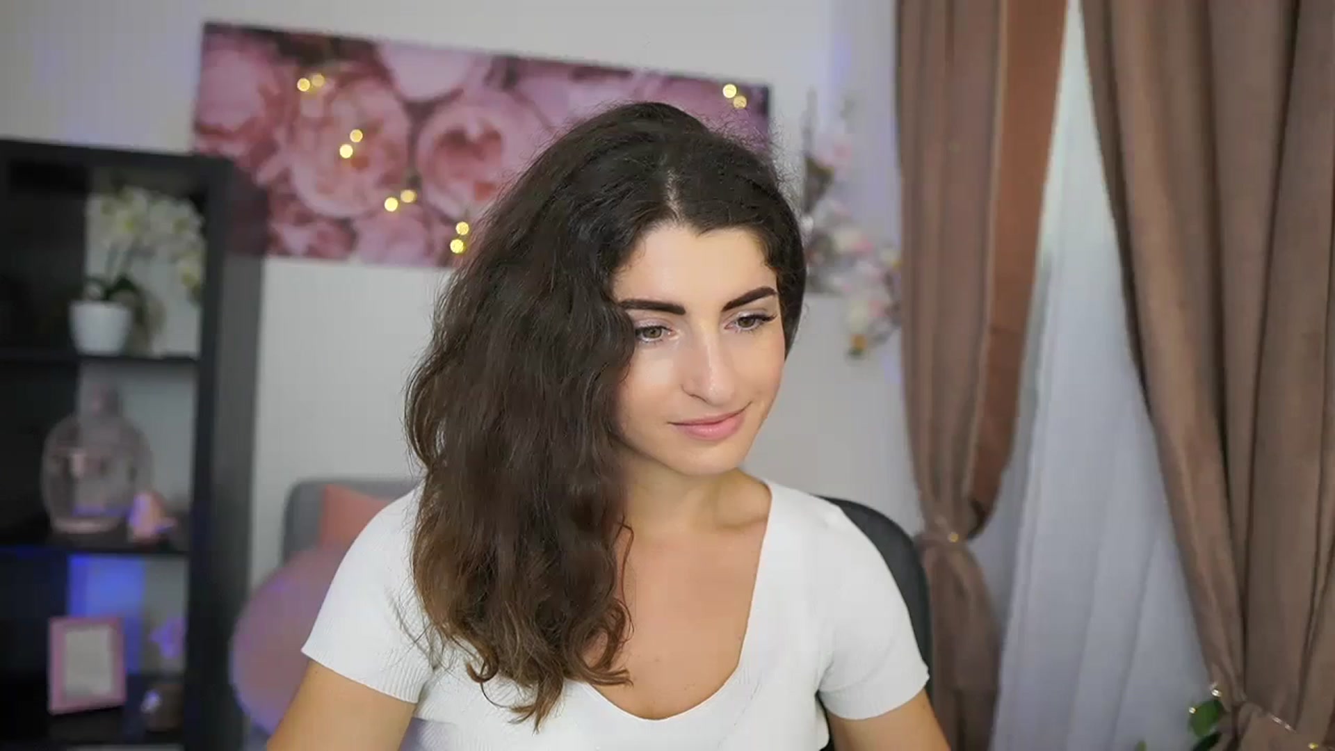 Gallery image thumbnail from EVA__LOVIA_'s myfreecams stream on, 09/06/2023, 12:55 image 18 of 20