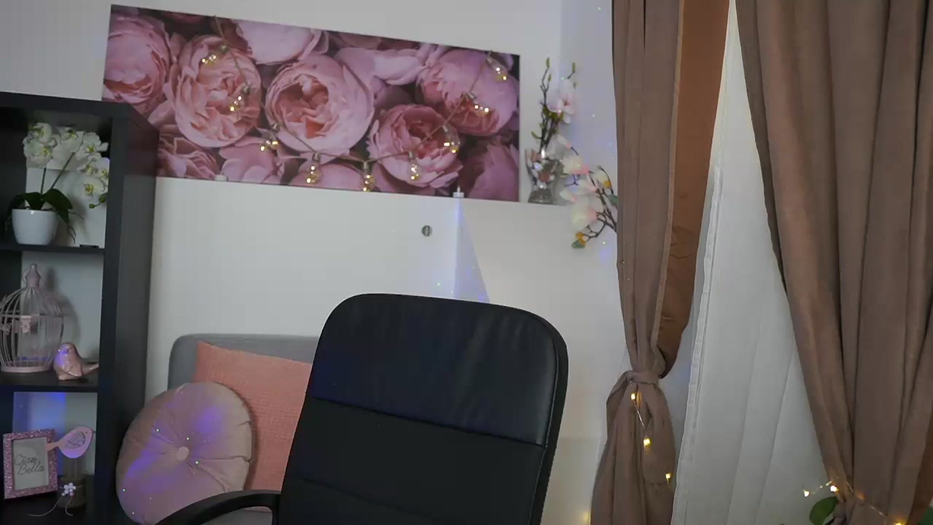 Gallery image thumbnail from EVA__LOVIA_'s myfreecams stream on, 09/10/2023, 09:41 image 8 of 20