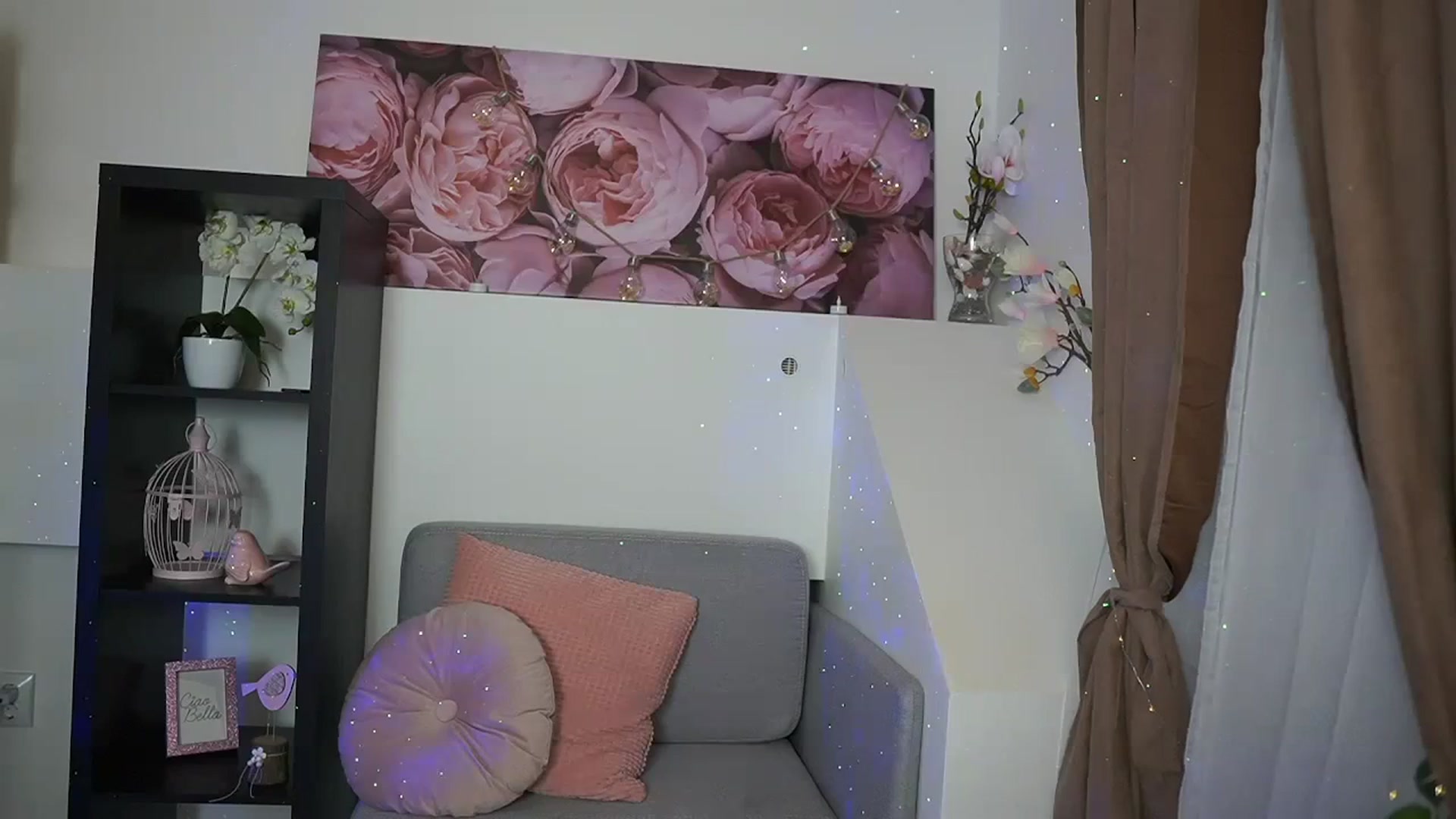 Gallery image thumbnail from EVA__LOVIA_'s myfreecams stream on, 09/23/2023, 17:24 image 14 of 20