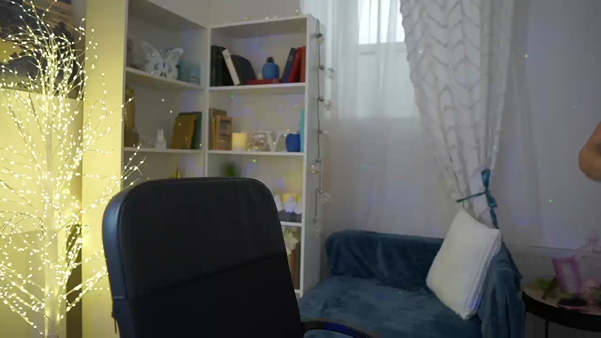 Gallery image thumbnail from EVA__LOVIA_'s myfreecams stream on, 10/07/2023, 10:08 image 9 of 20